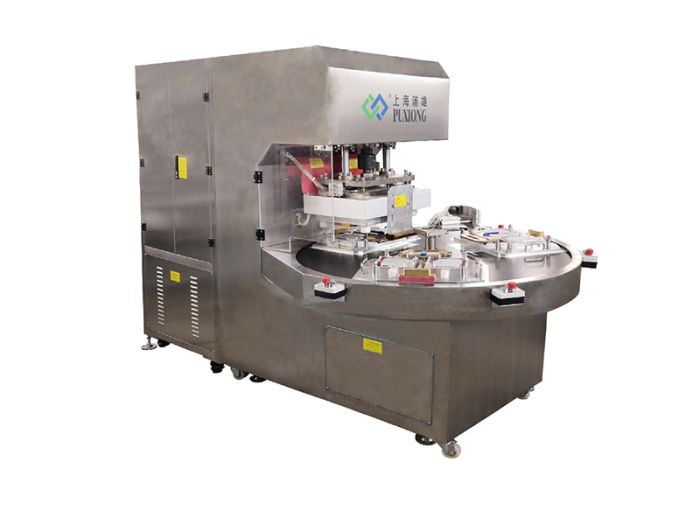 The heat sealing production process of blood bags