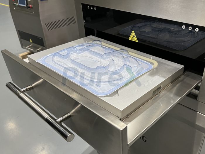 What are the characteristics of aseptic packaging of three types of medical devices