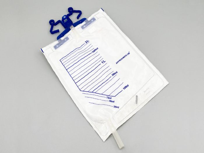 What are the advantages of the heat sealing process for drainage bags